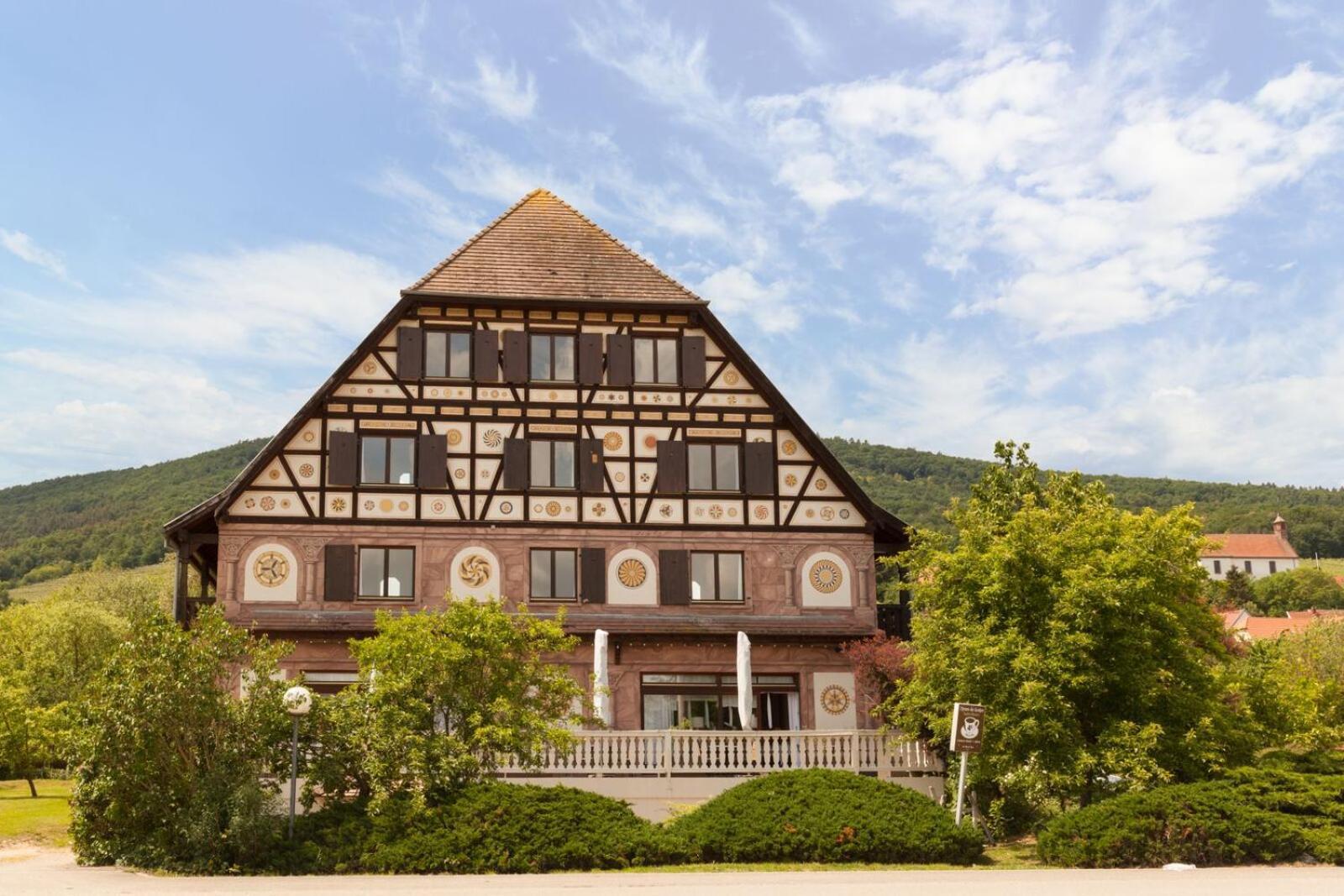 Hotel Restaurant Verger Des Chateaux, Route Des Vins Haut-Koenigsbourg Dieffenthal Exterior photo